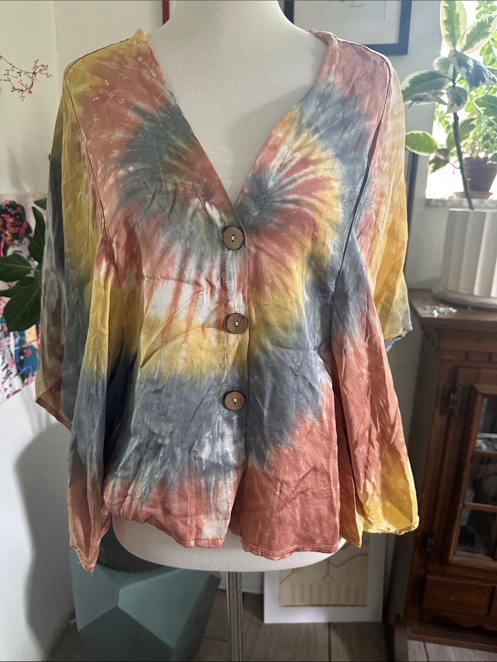 Vici Tie-Dye V-Neck Button Front Blouse in Yellow, Gray & Pink Medium